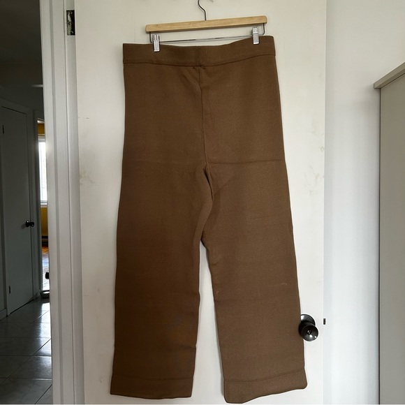 Dynamite Yarn Pants 🧶 - Picture 3 of 4